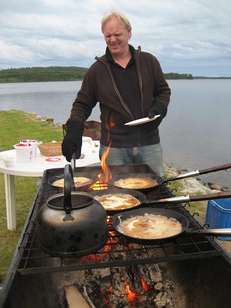 IMG_10271.JPG - De campinbass bakt streek-eigen pannekoeken met spek en jam!