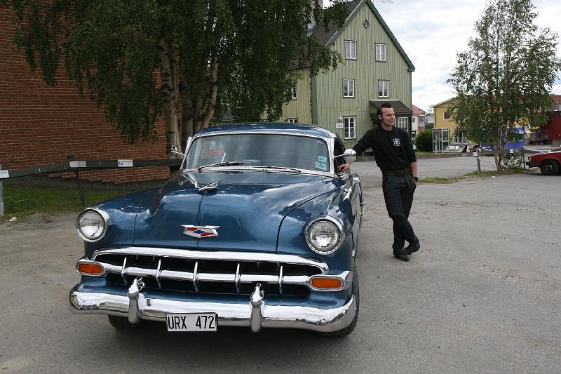 IMG_0290.JPG - Een Amerikaan uit 1953, de jonge eigenaar met bijbehorende vetkuif.